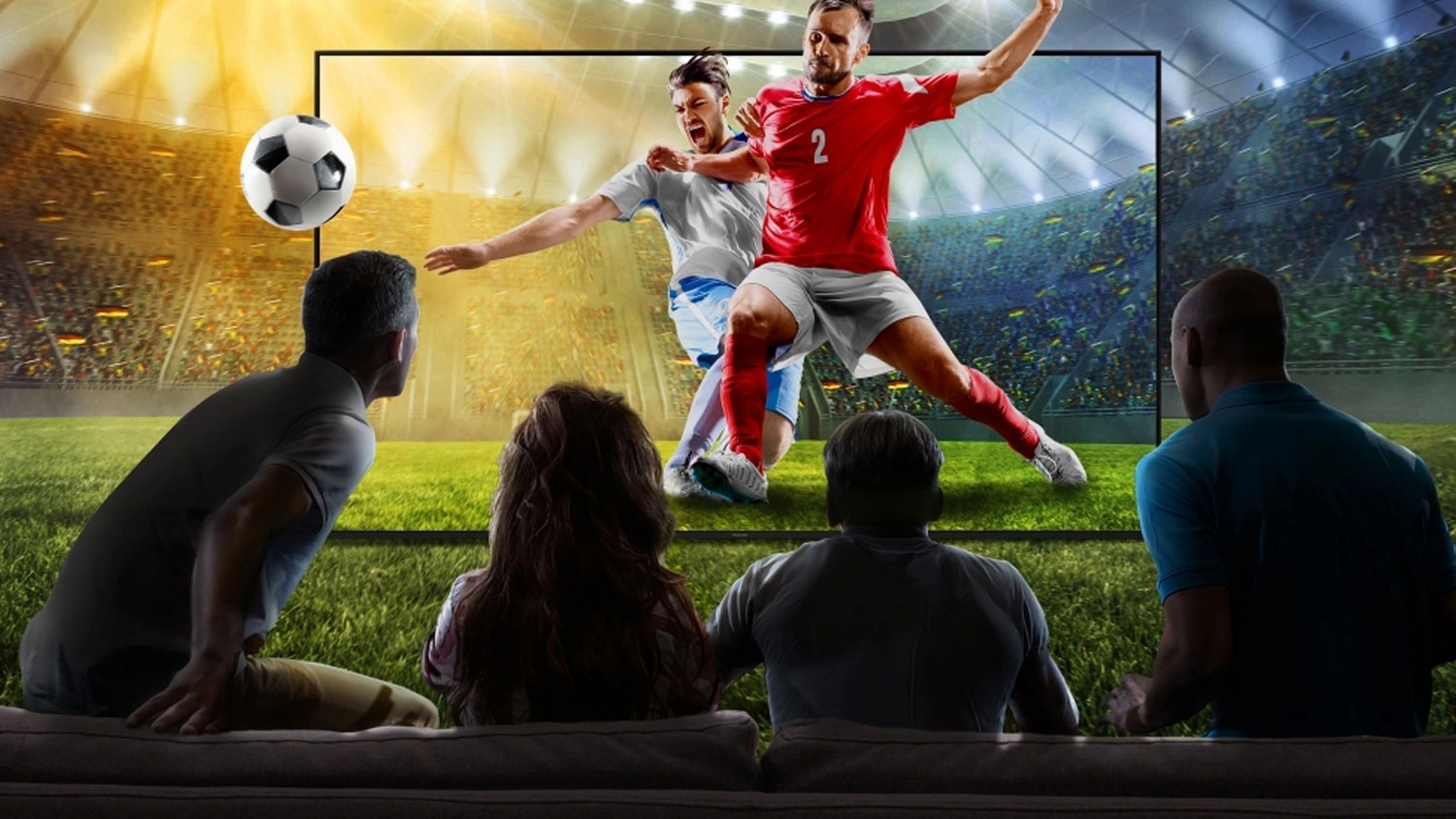 Priatelia fandia pri futbalovom zápase v TV_04