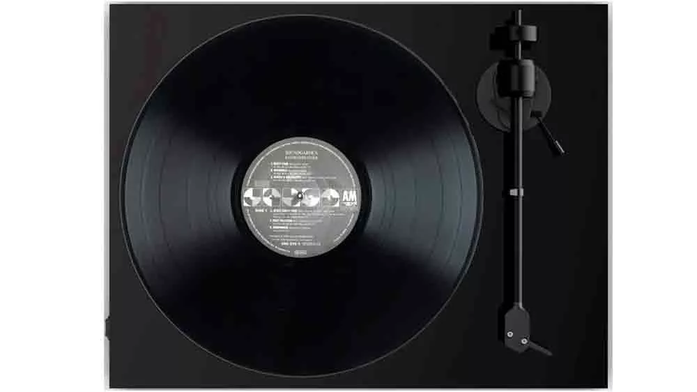 Gramofón Pro-Ject E1 PHONO + AT3600L - HG Black s vinylovou platňou_03