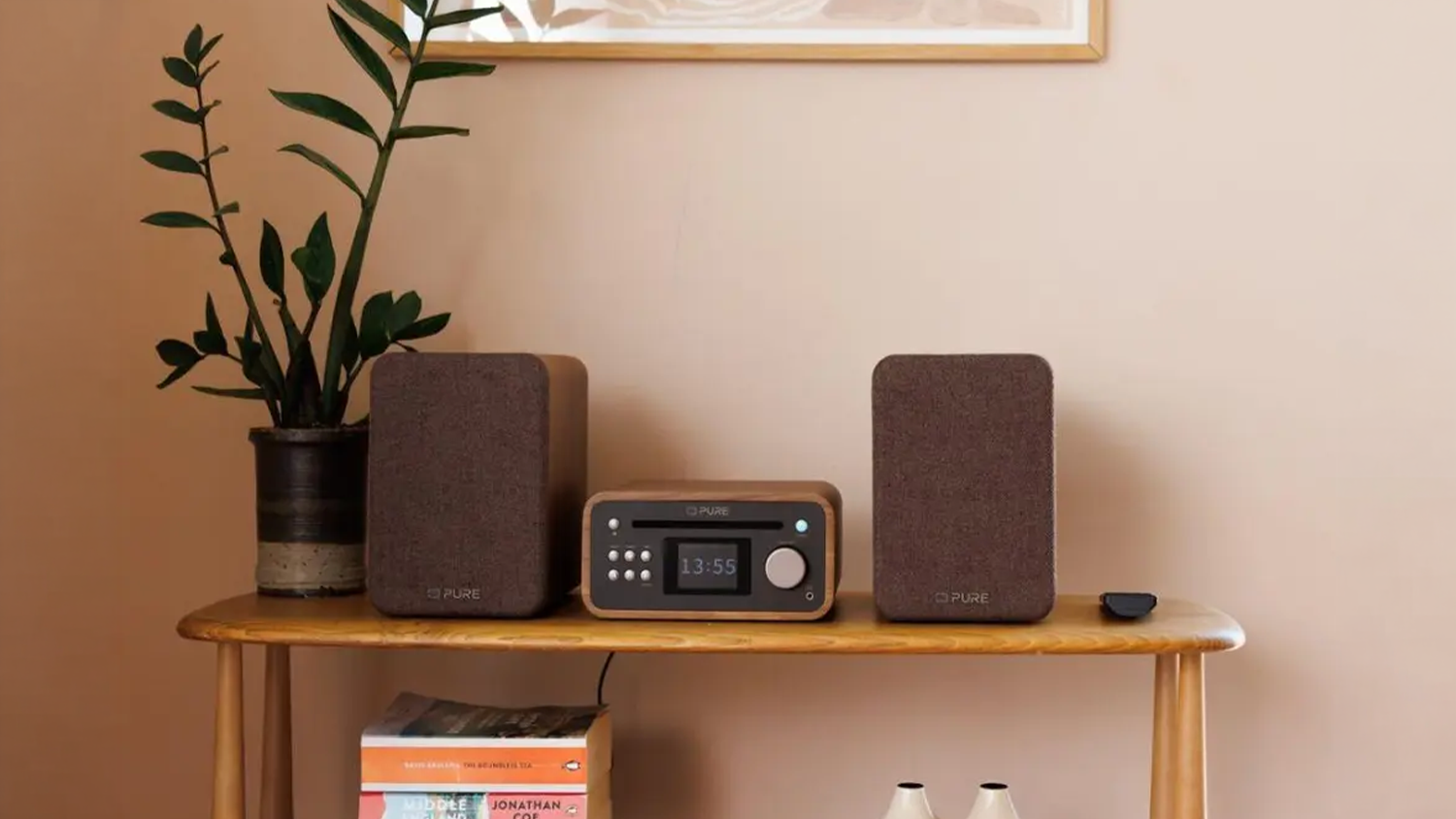 Mikrosystém Pure Classic Stereo Mini hnedý v interiéri