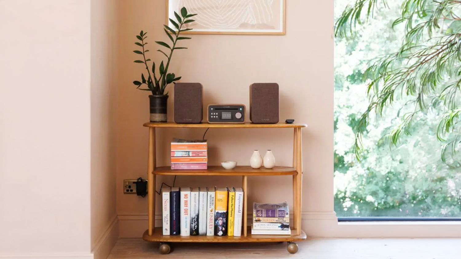 Mikrosystém Pure Classic Stereo Mini hnedý v interiéri