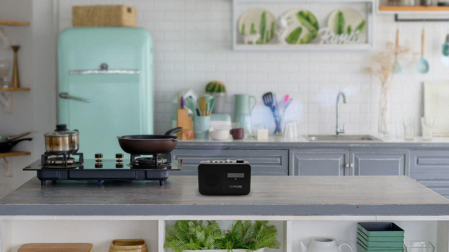 Rádio Pure Acoustics Elan One2 čierne v interiéri