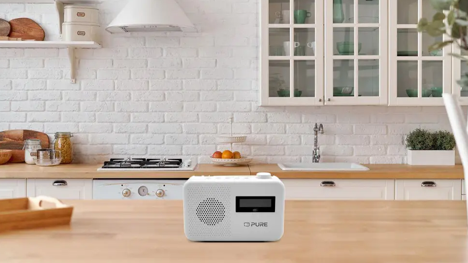 Rádio Pure Acoustics Elan One2 biele v interiéri