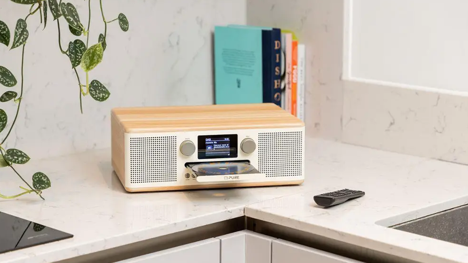 Rádio Pure Acoustics Classic C-D6 biele v interiéri