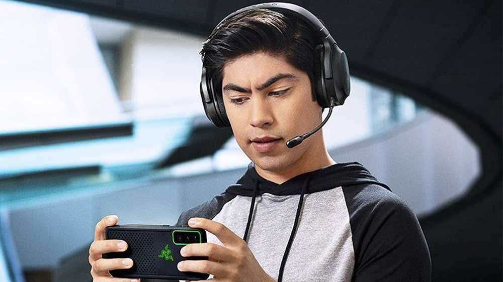 Bezdrátová herní sluchátka Razer Barracuda X Chroma mají odnímatelný mikrofon_04