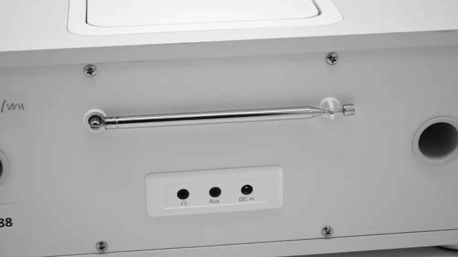 R&aacute;dio Roadstar IR-540D+BT WH zezadu
