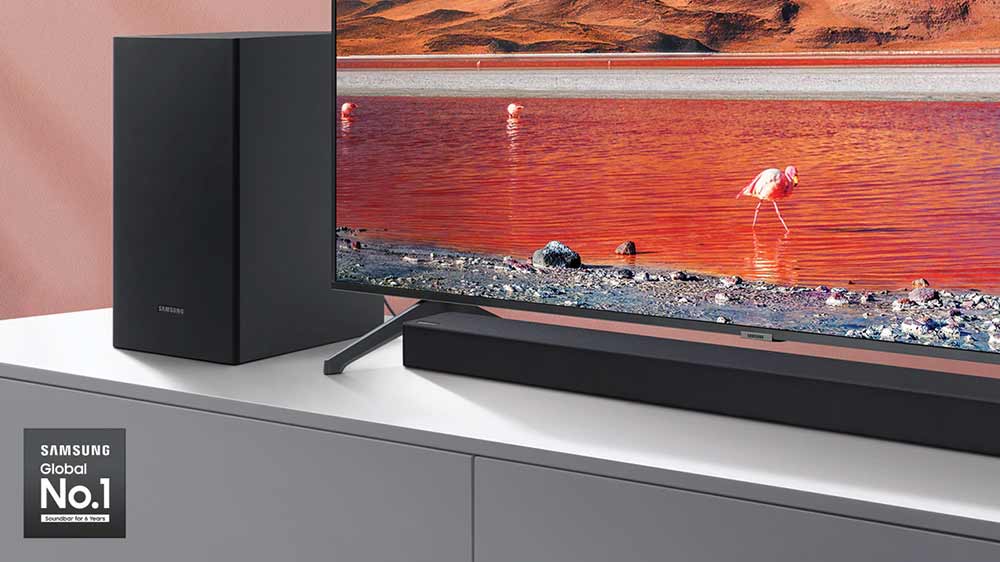 Soundbar se subwooferem Samsung HW-T420 v interiéru_02