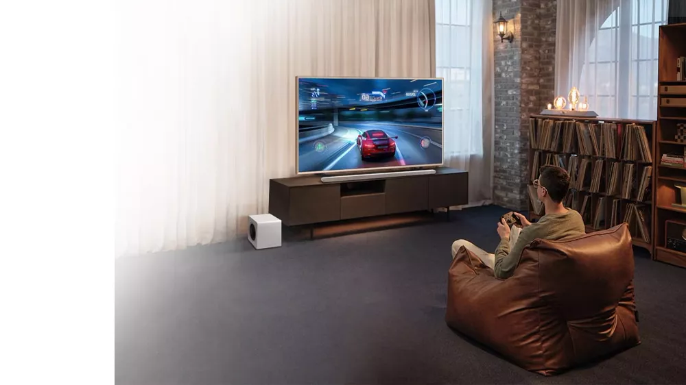 Domácí kino ve vašem obýváku se soundbarem SAMSUNG HW-S700D_04