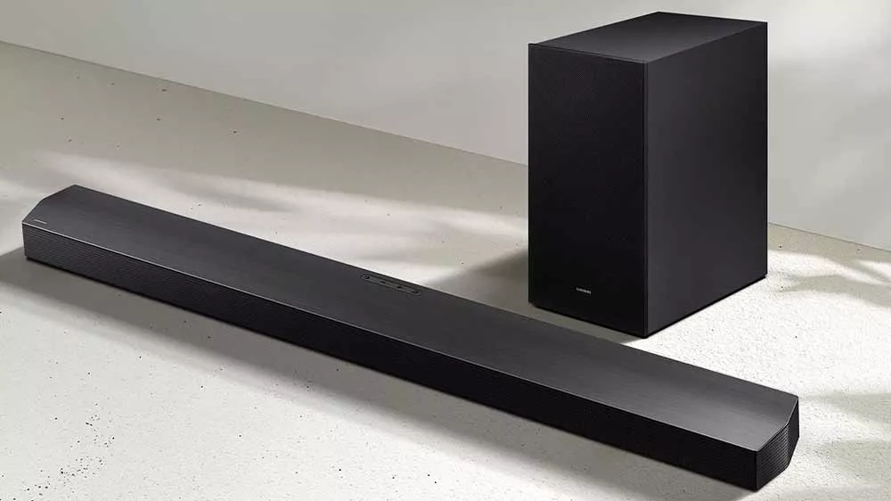 Soundbar Samsung HW B750F má elegantné minimalistické vyhotovenie_04