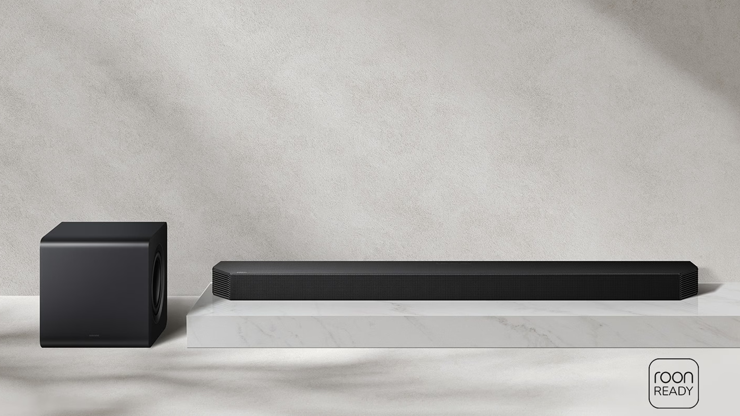 Soundbar Samsung HW-Q800H na šedém pozadí