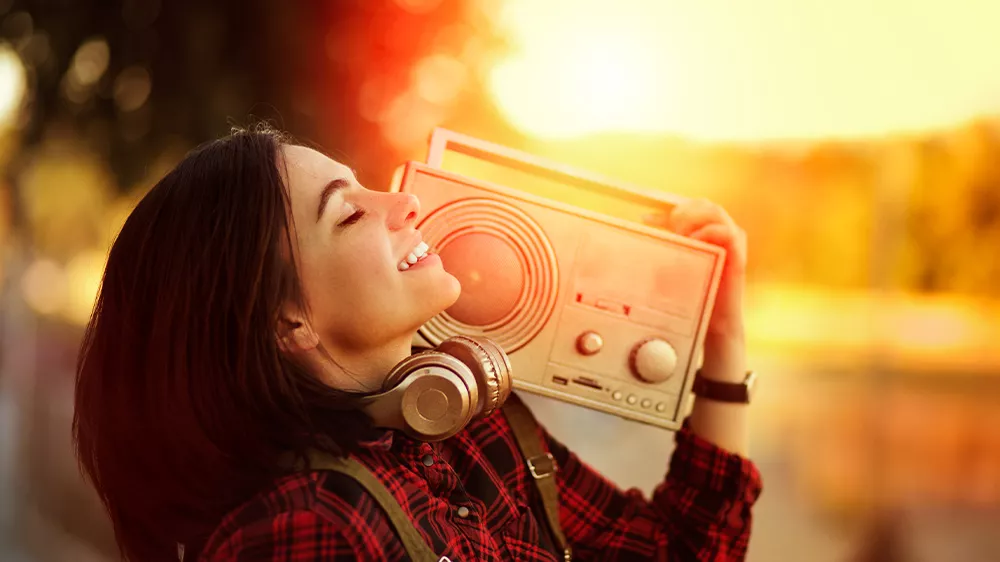 Radiopřijímač s CD SENCOR SPT 4700