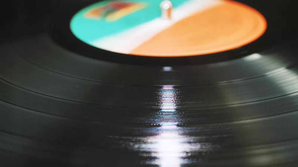 Gramofon SENCOR STT 212U