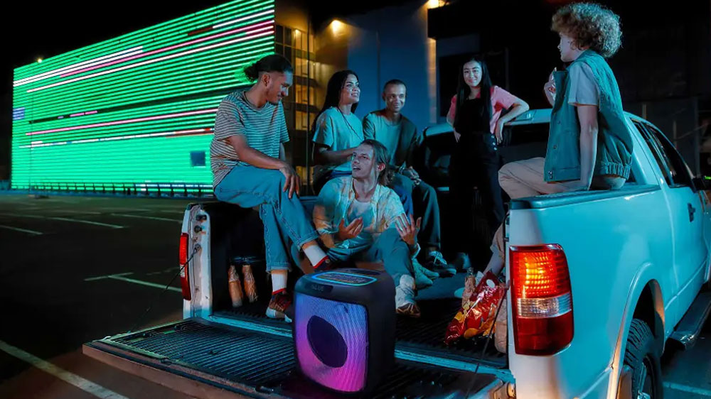 Bezdrtov reproduktor s FM rdia.