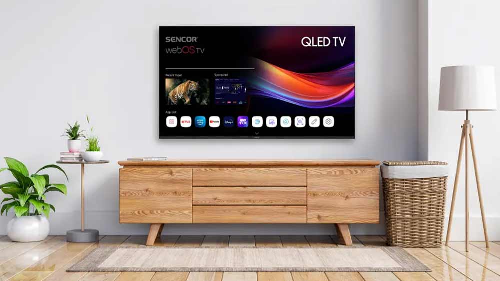 QLED televize Sencor SLE 50Q871B na stolku _02