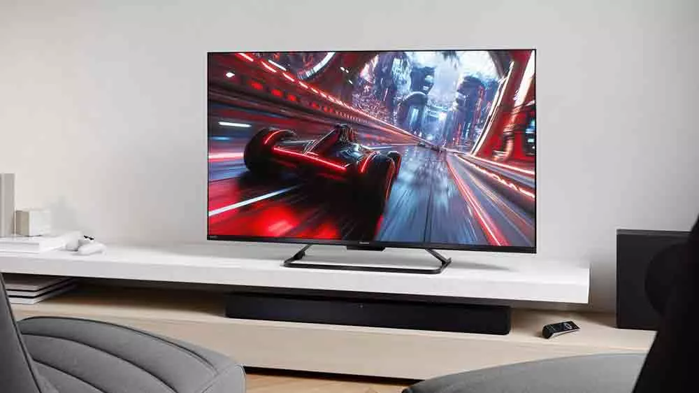 QLED televize Sharp v obývacím pokoji_02