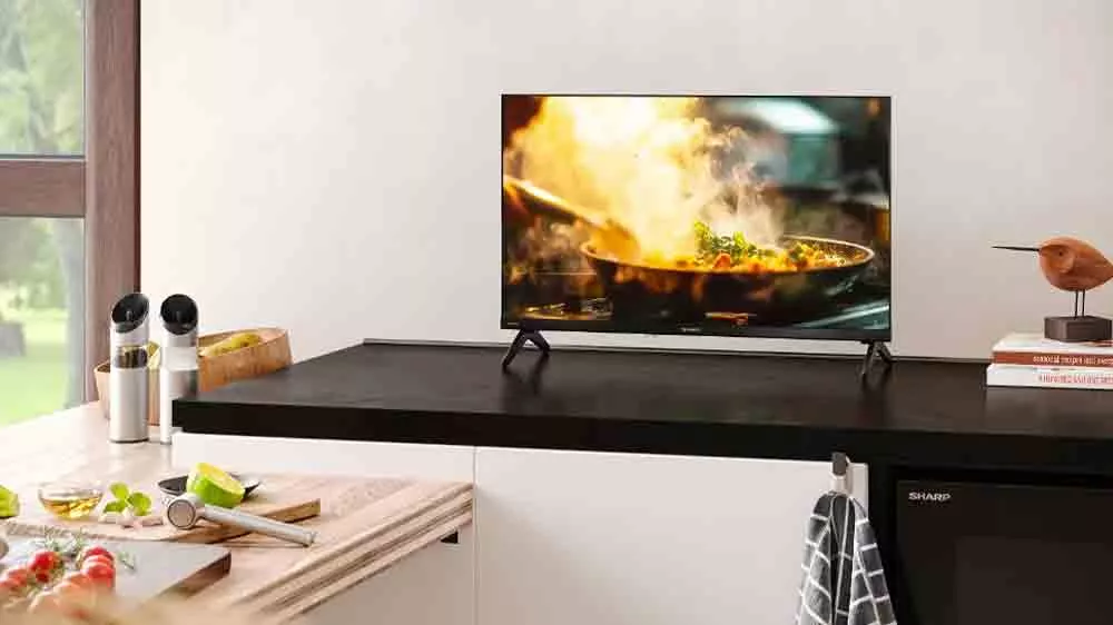 LED televize Sharp 24HF2265E v interiéru_02