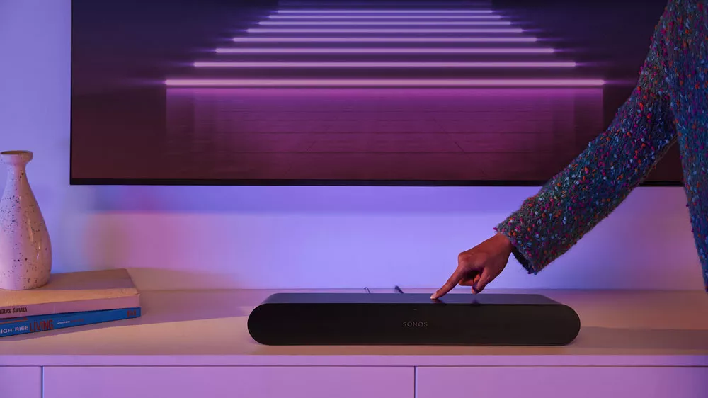 SONOS Ray Black ovl&aacute;d&aacute;n&iacute;_03
