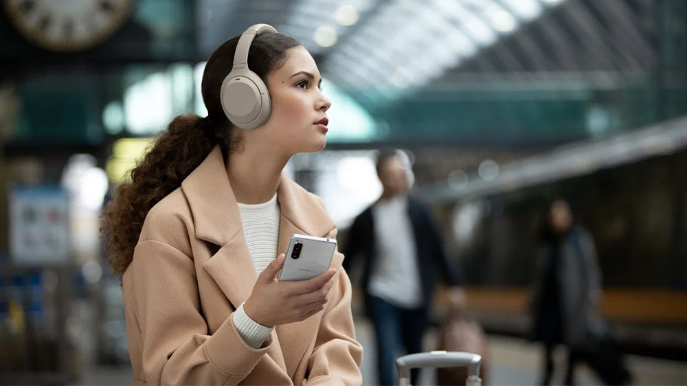 Bezdrátová sluchátka sony silver wh 1000xm4b