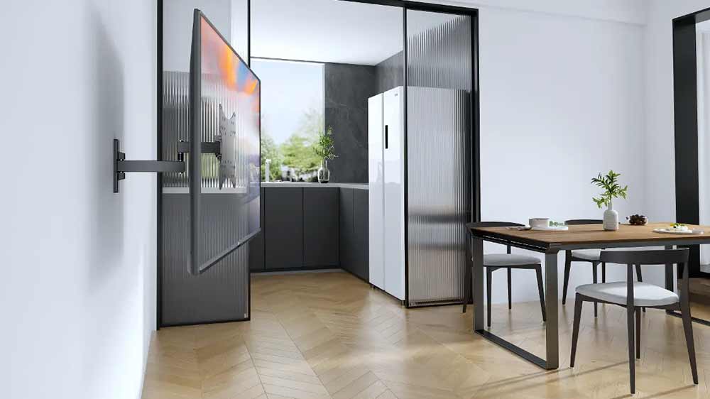 Polohovatelný držák na TV Stell SHO 4530 v interiéru_03