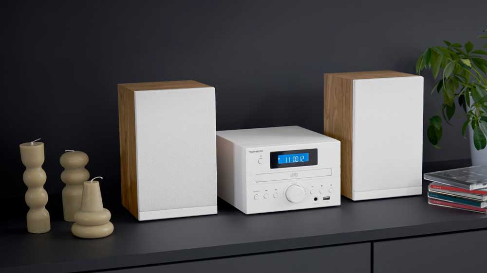 Mikrosystém BT/CD/USB Thomson MIC121BT v interiéru_03