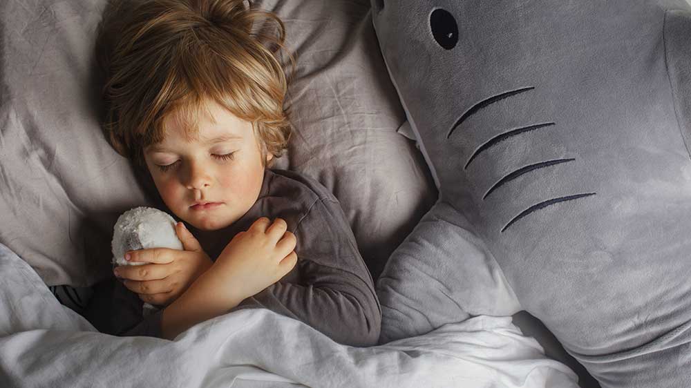 Dítě spící u hudby přehrávané z Thomson DS120CD_04