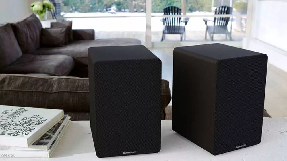 Reproduktory Thomson WS400DUO um&iacute;stěn&eacute; v ob&yacute;v&aacute;ku_02