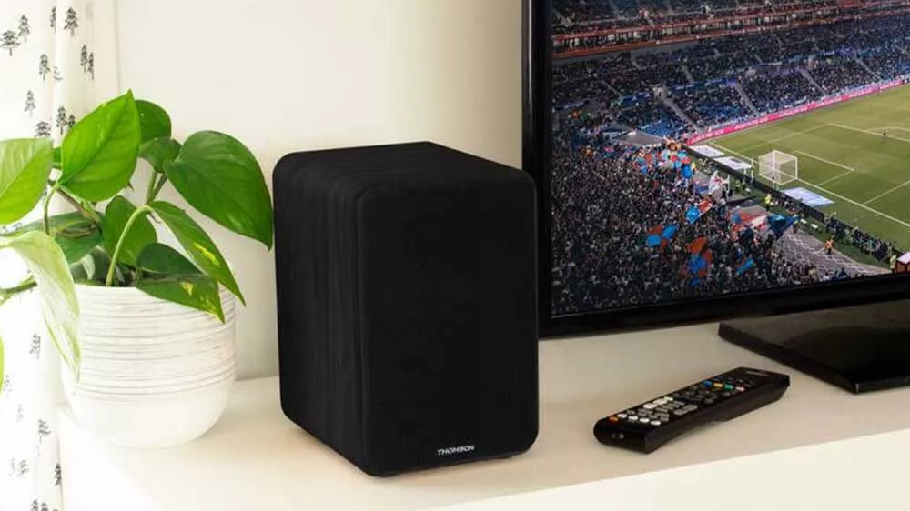 Reproduktory Thomson WS600DUO připojen&eacute; k televizi_03