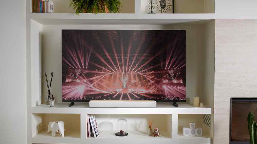 Soundbar THOMSON SB401BT s televizorem_02