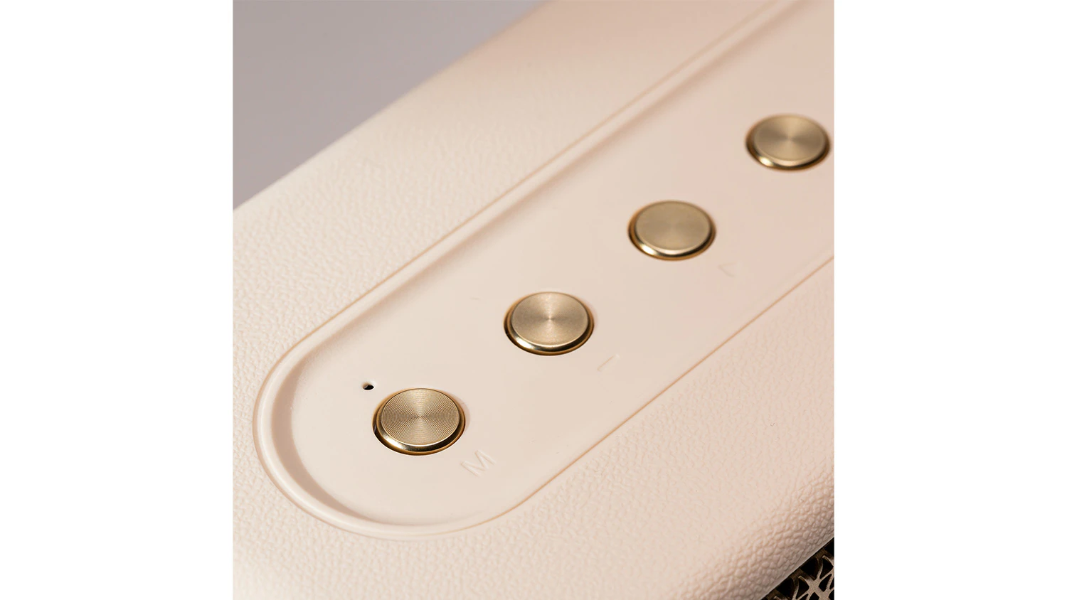 Detail tlačidiel reproduktora YENKEE YSP 50BG BT MAMBO S