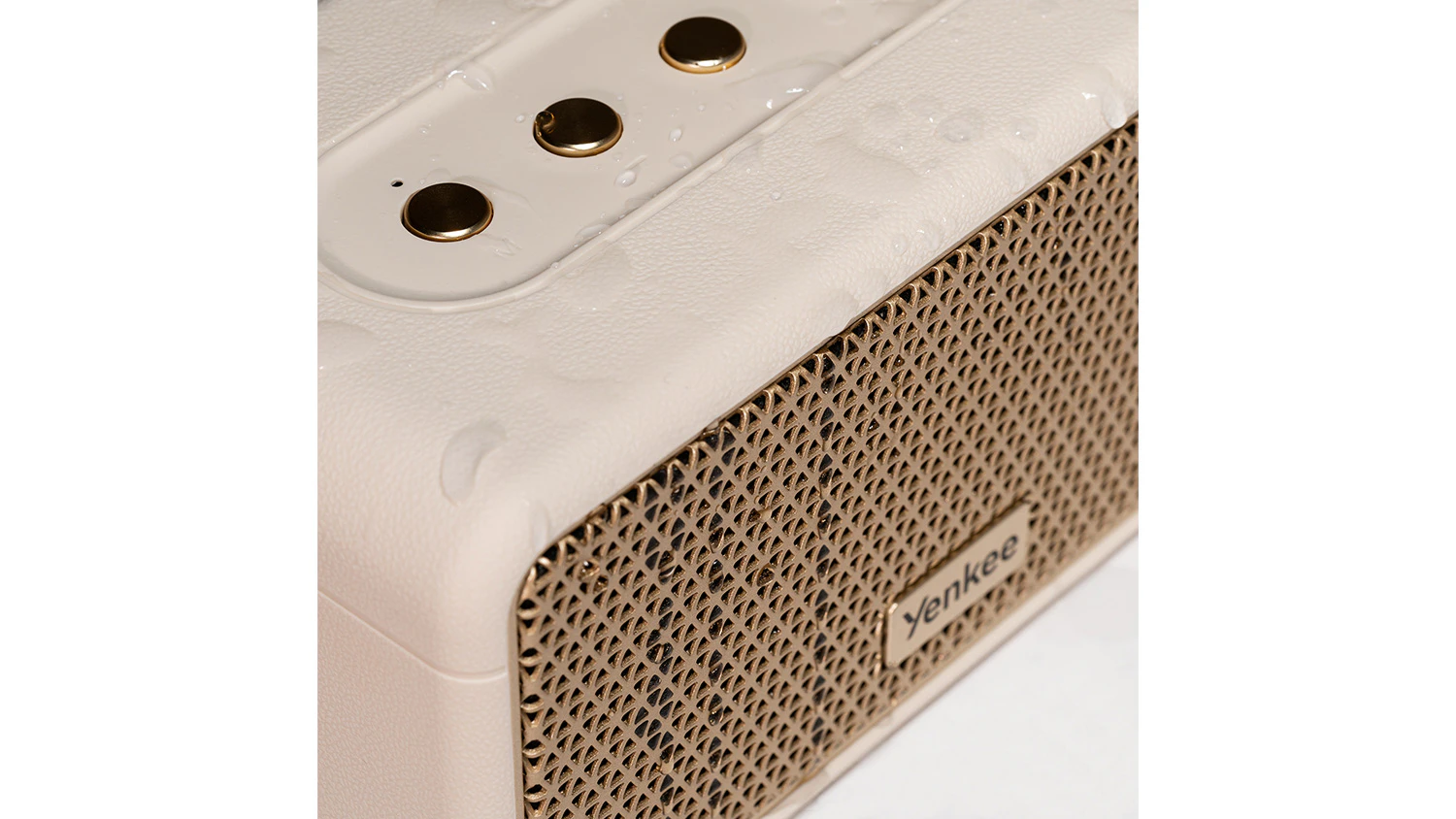 Bezdr&ocirc;tov&yacute; reproduktor YENKEE YSP 50BG BT MAMBO S s kvapkami vody na vrchu