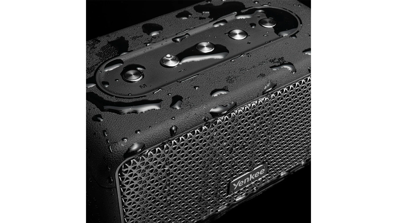 Bezdr&ocirc;tov&yacute; reproduktor YENKEE YSP 50BK MAMBO S s kvapkami vody na vrchu