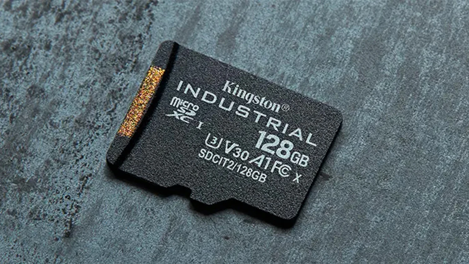Paměťov&aacute; karta Kingston MicroSDXC na kameni