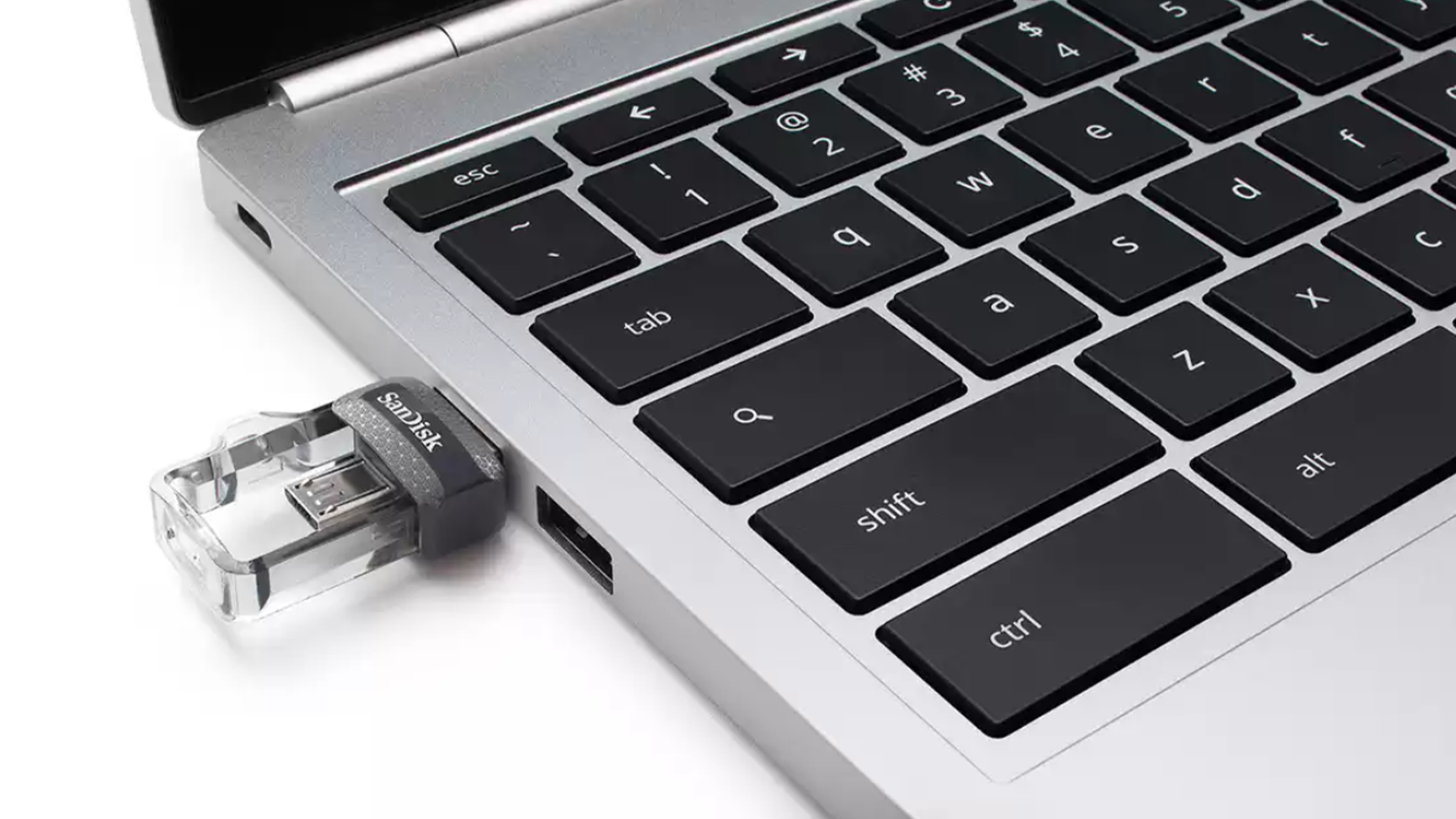 USB Flash disk Sandisk Ultra Dual připojen&yacute; k notebooku