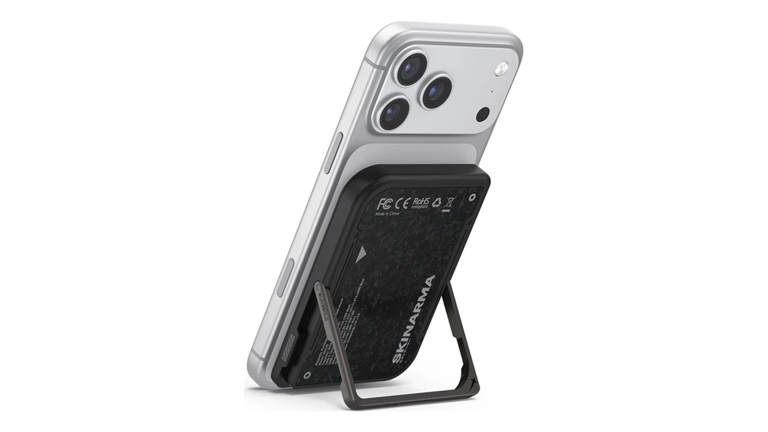 Powerbanka SKINARMA Vektor Nexus MagSafe na iPhonu jako stojánek