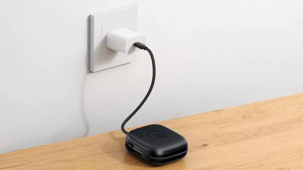 Nab&iacute;jen&iacute; powerbanky SWISSTEN Voltbox MagGo _02