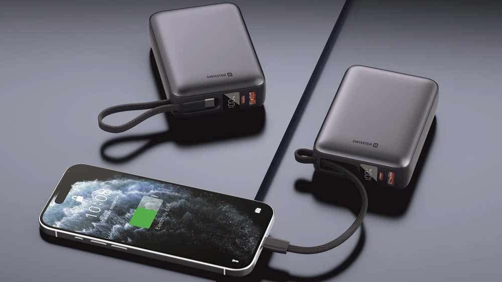 Nabíjení telefonu z powerbanky SWISSTEN 45 W_02