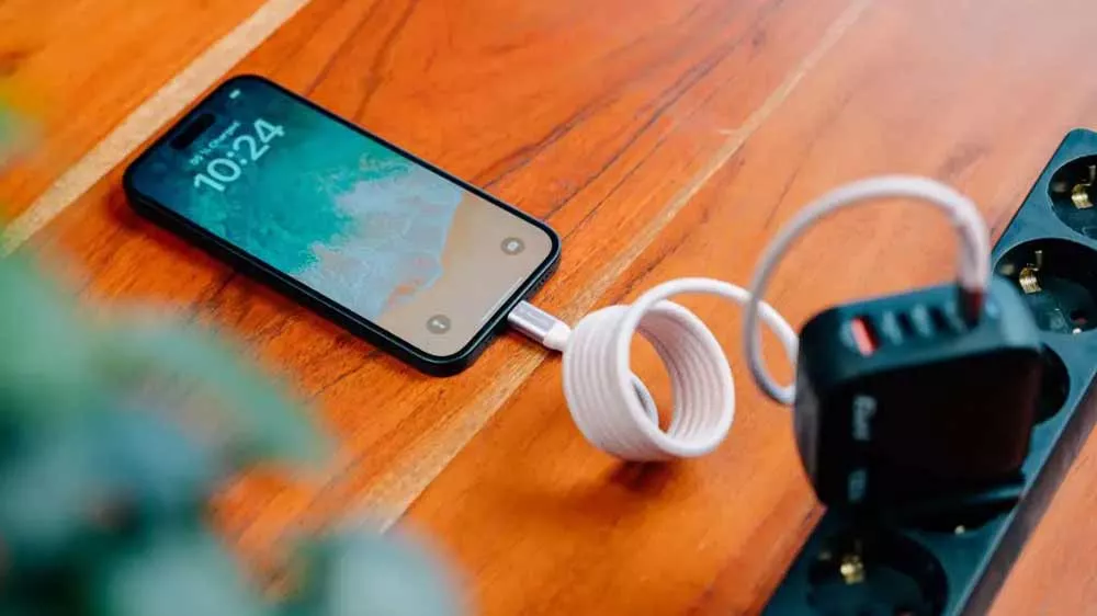 Roztažen&yacute; magnetick&yacute; kabel Verbatim USB-C_03