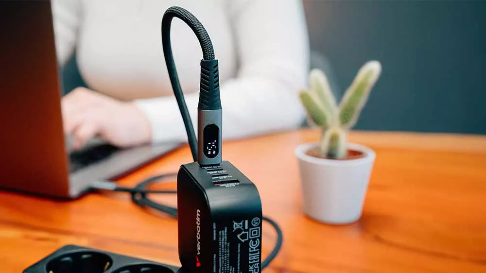 Přiblížení na displej kabelu Verbatim USB-C_03