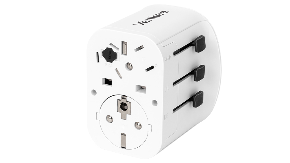 Univerzální cestovní adaptér YENKEE YAT UN1 VIGO