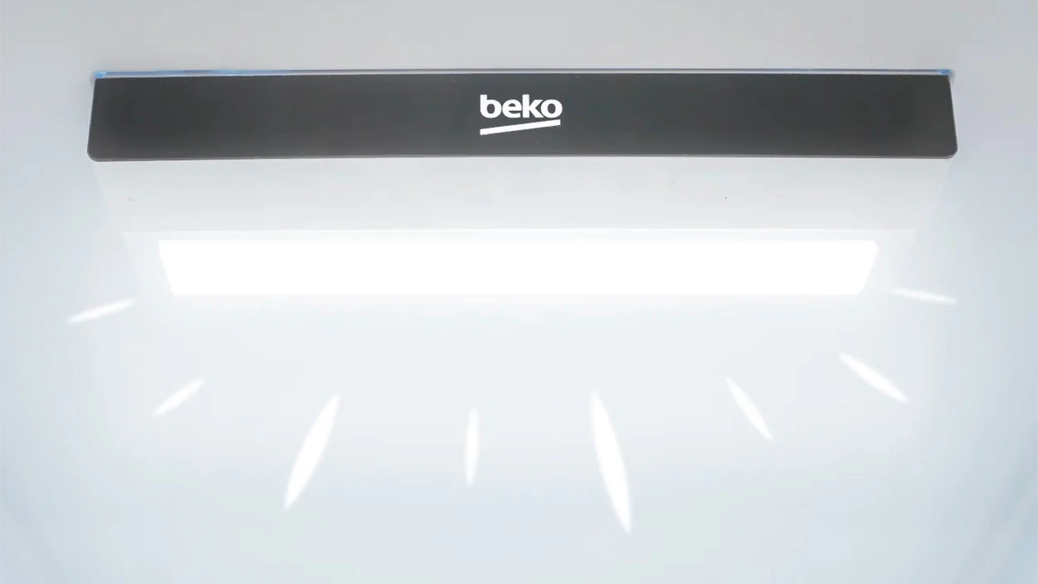 LED světlo kombinovan chladničky Beko B3RCNO256S