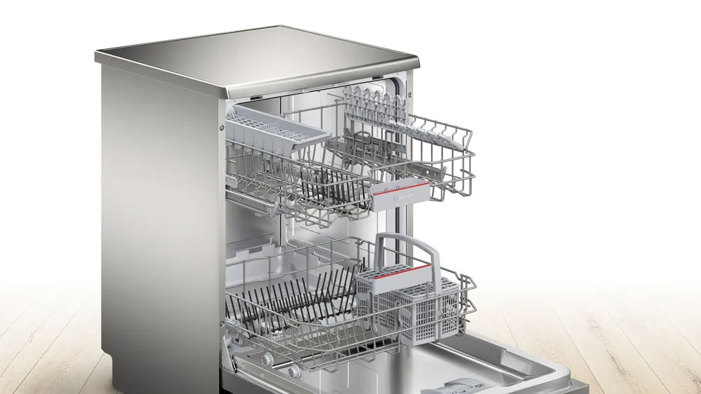 Vnitřní prostor volně stojící myčky Bosch SMS4HTI00E_05