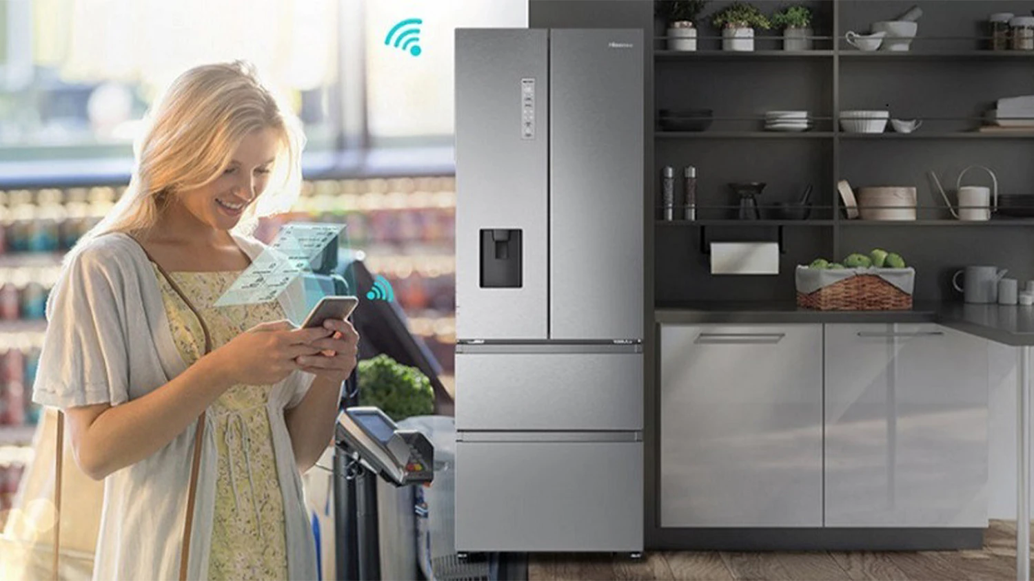 Žena ovládá chladničku Hisense RF632N4AIC1 přes telefon