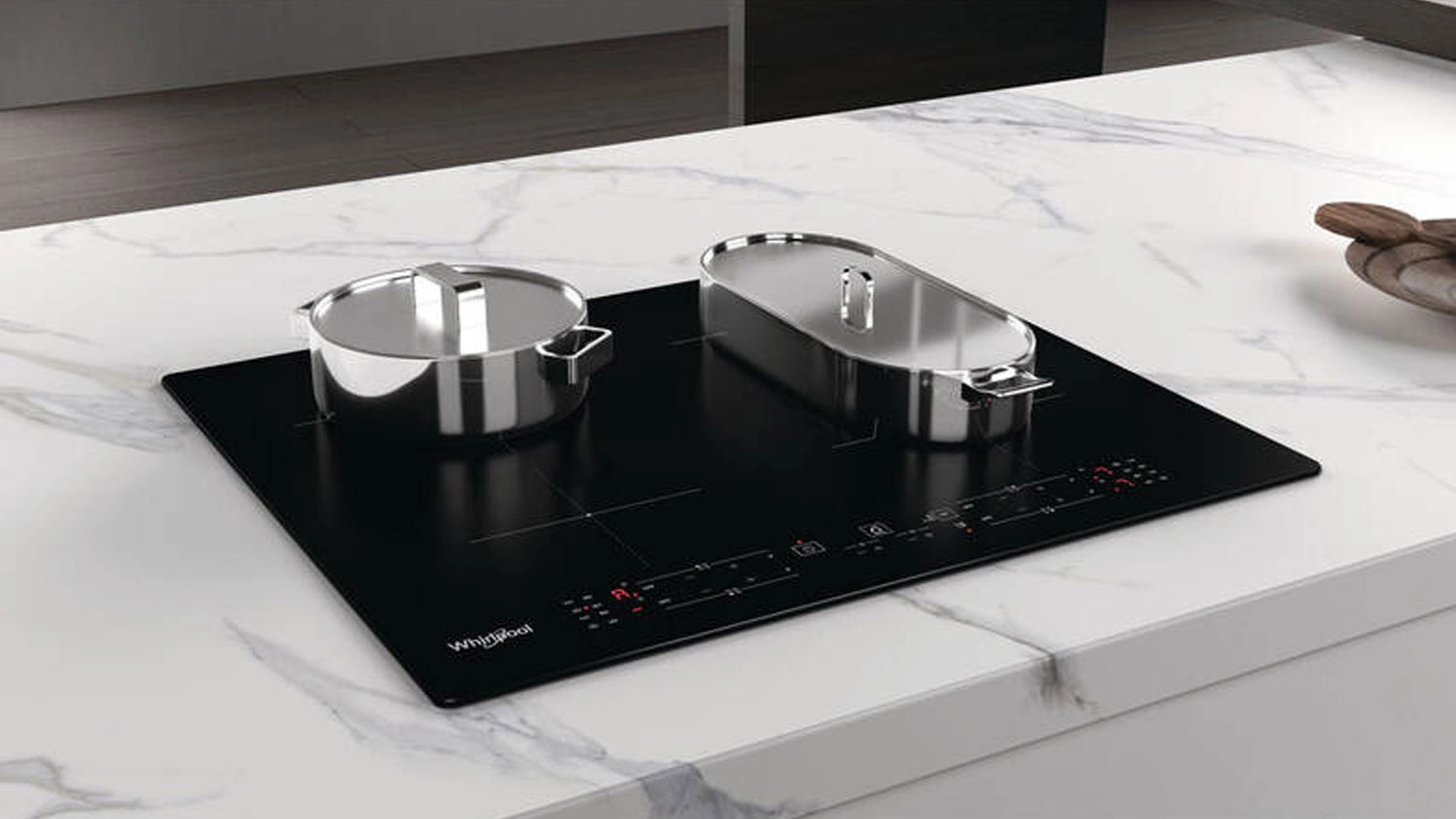 Prázdná linka s varnou deskou Whirlpool