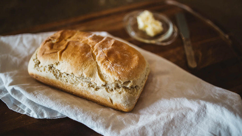 Vestavná trouba AEG BEE542320M