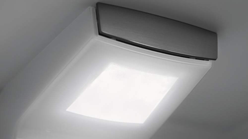 Chladnička monoklimatická AEF AKE818E9ZC disponuje LED osvětlením_05