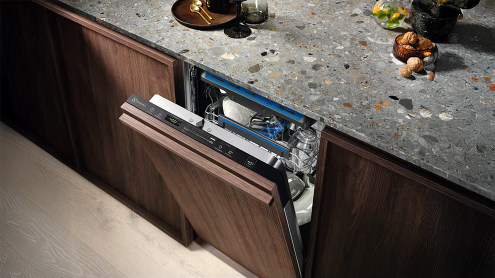 Vestavn&aacute; myčka n&aacute;dob&iacute; AEG FSE62417P su&scaron;en&iacute; AirDry_03