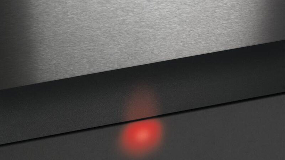 Vestavn&aacute; myčka n&aacute;dob&iacute; AEG FSE83708P Beam on floor_05