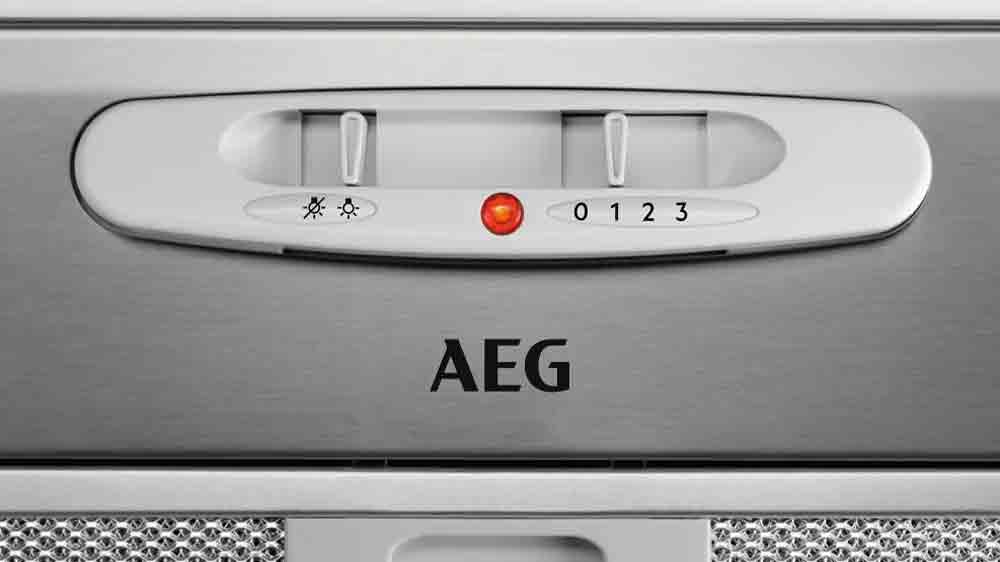 Tlačidlové ovládanie digestora AEG DGB3523S_03