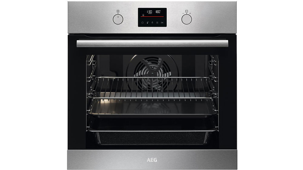 Vestavná trouba AEG BPS351161M_01