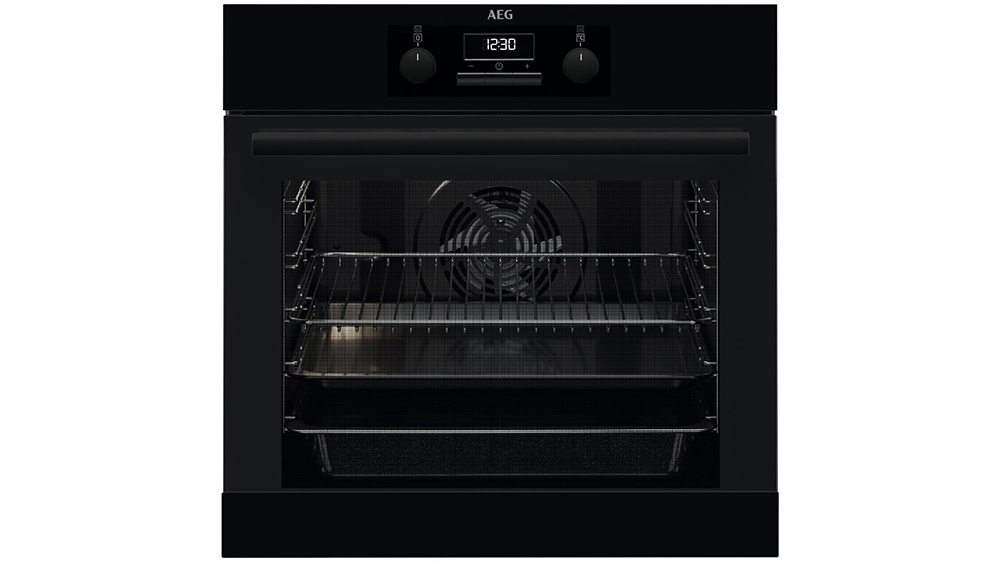 Vestavná trouba AEG BES331111B_01