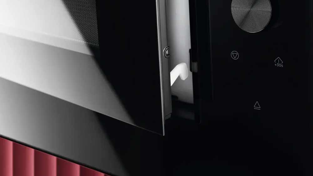 Vestavná mikrovlnná trouba AEG TB6SM261FB a dotykové ovládání dvířek_04